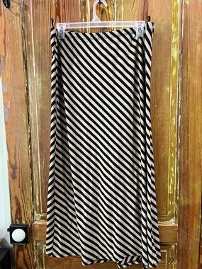 Black and Tan Diagonal Stripe Maxi Skirt